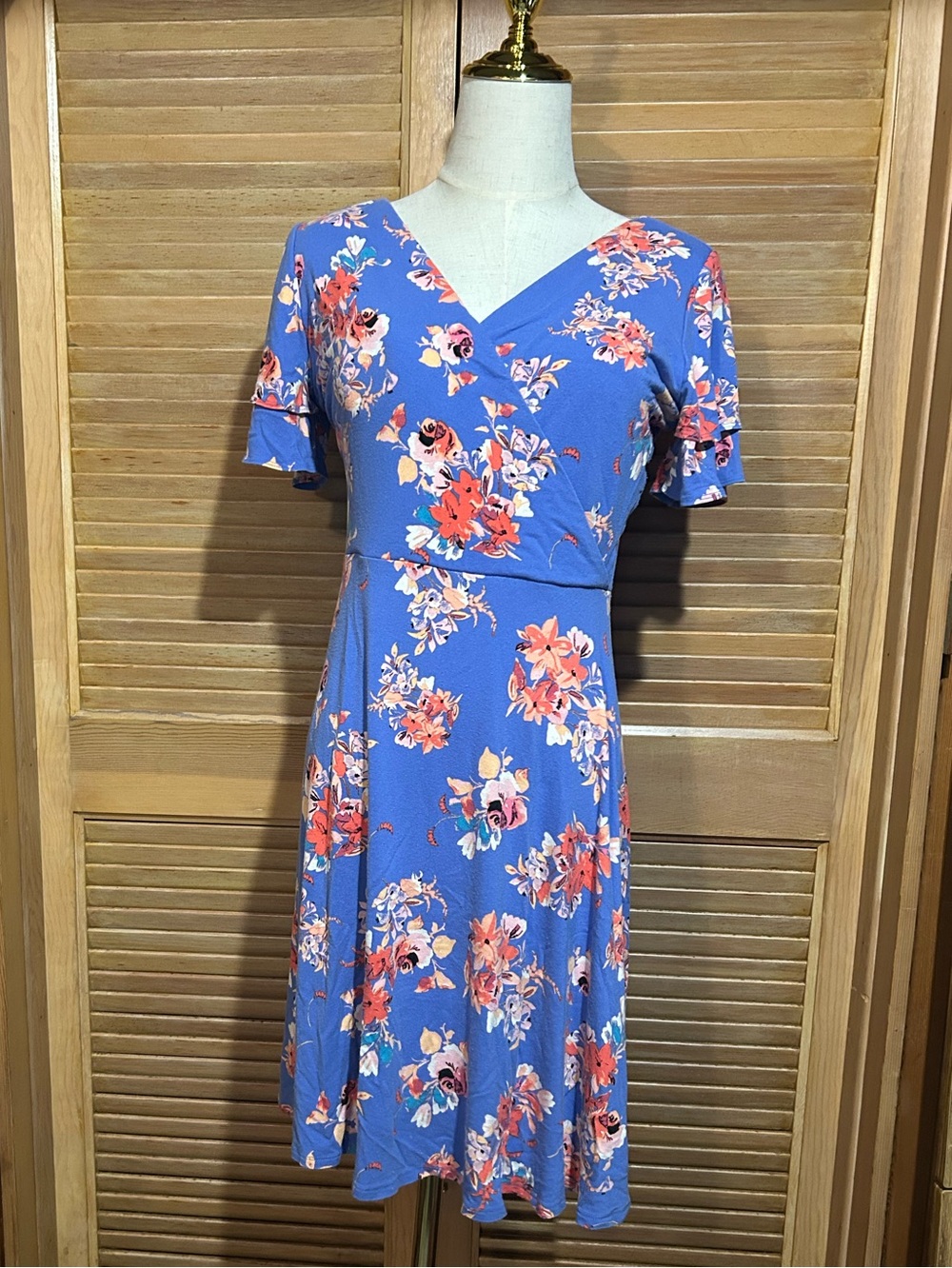 Tabitha Webb Periwinkle Blue Multicolored Short Sleeve Floral Dress Size S